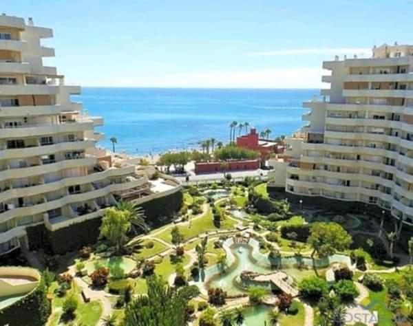 Benalbeach, Estudio En Primera Línea De Playa Benalmádena