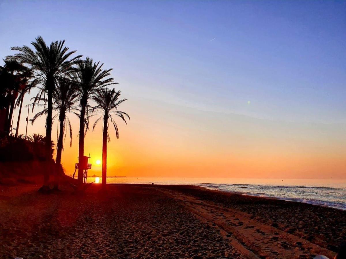 Benalbeach, Estudio En Primera Linea De Playa Appartement